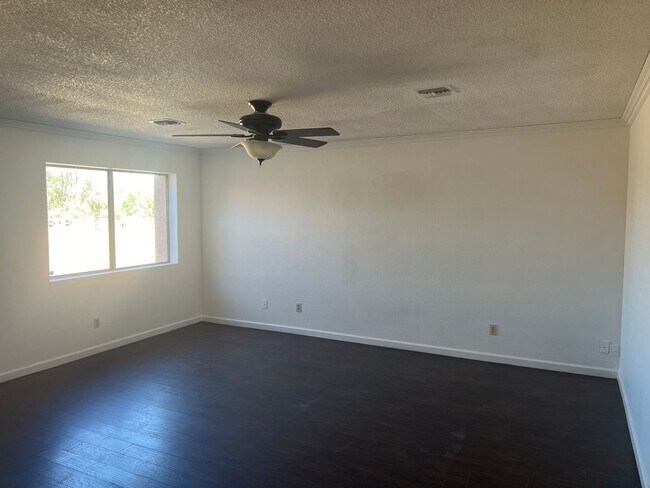 Building Photo - Three Bedroom Cibola Home on a large Lot