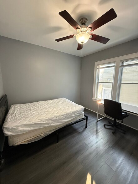 Building Photo - 1322 Madison St