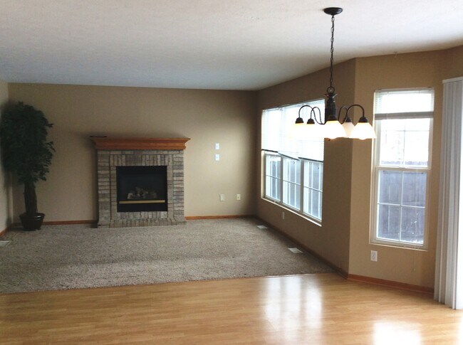 Building Photo - 1288 Waterbury Dr