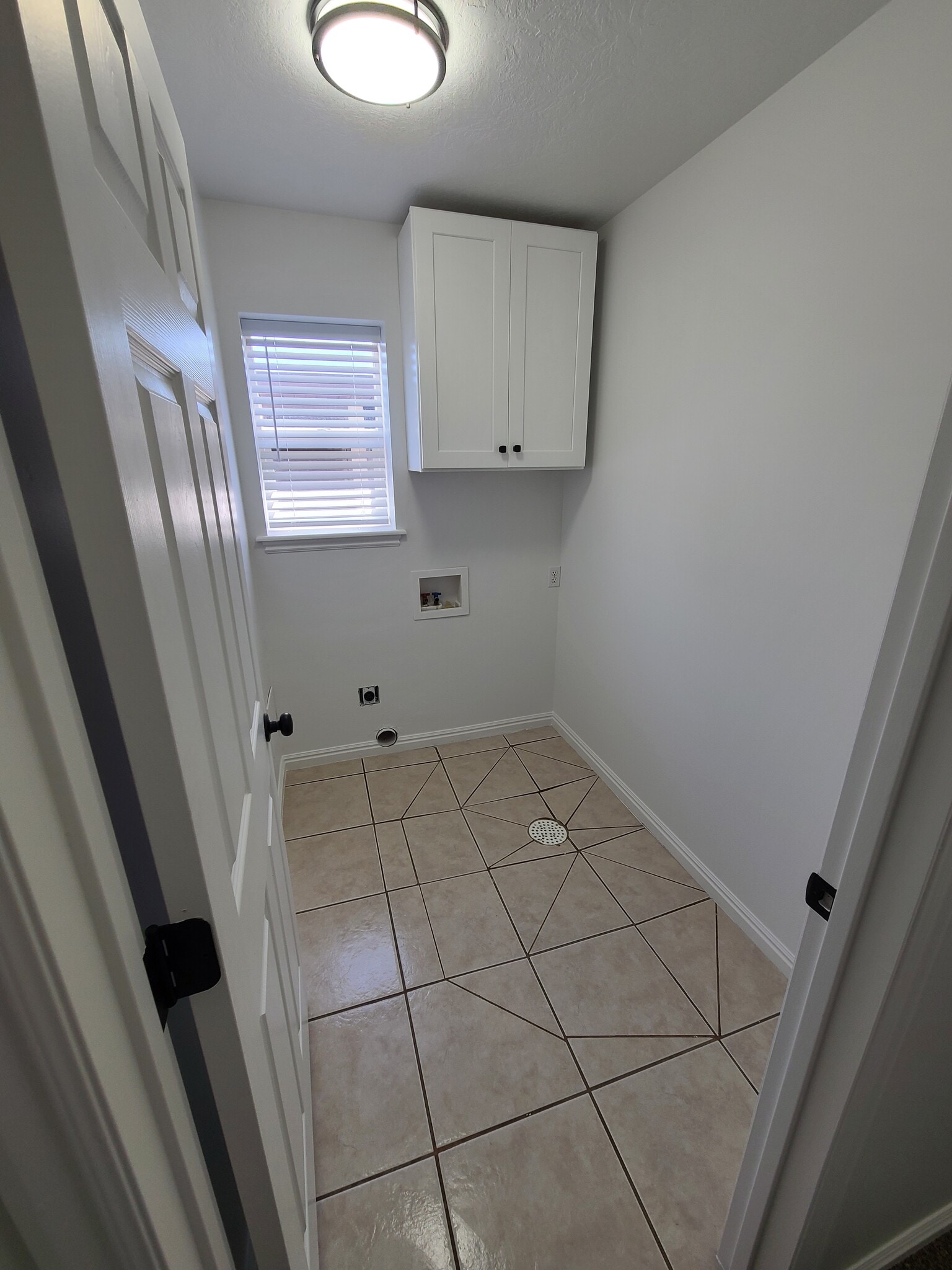 Laundry Room - 1024 N 600 W