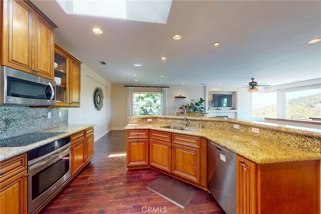 Building Photo - 5595 Tanbark Ct