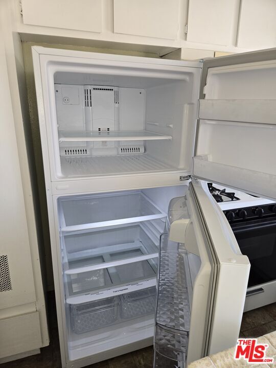 Building Photo - 1233 Tamarind Ave