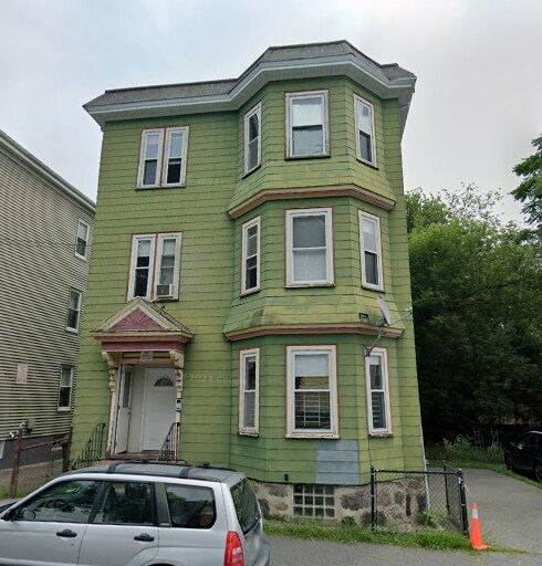Building Photo - 14 Schiller St