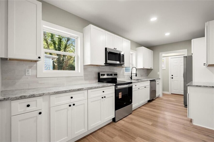 Building Photo - 1332 Thurgood St SW