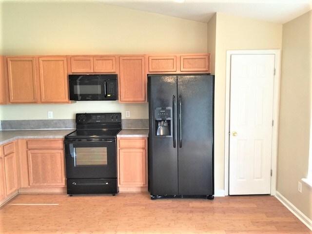 Building Photo - 12683 Pine Marsh Way