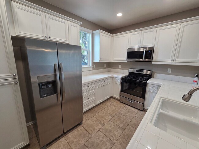Building Photo - 3+3 condo at Orbella in Oxnard - Close to Beaches and Channel Islands Harbor