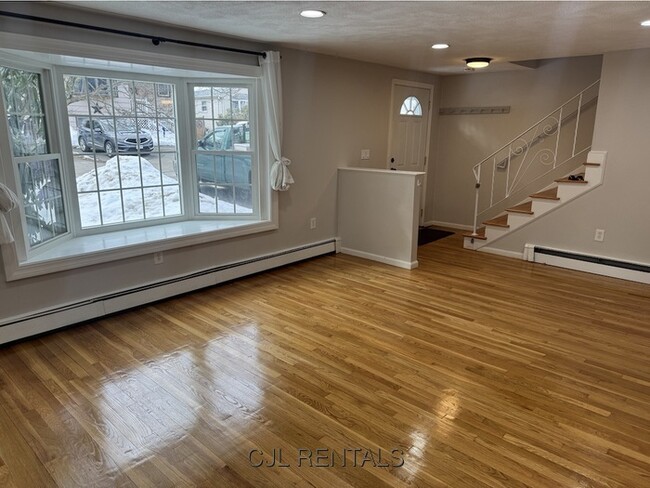 Building Photo - 108 Trimount Ave