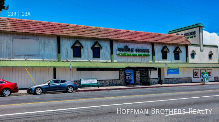 Building Photo - 4860 Van Noord Ave