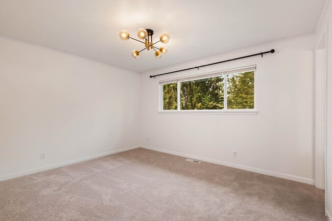 Building Photo - Finn Hill Home with Large Entertaining Patio & Backyard