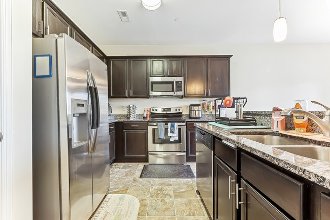 Building Photo - 116 Zenith Loop