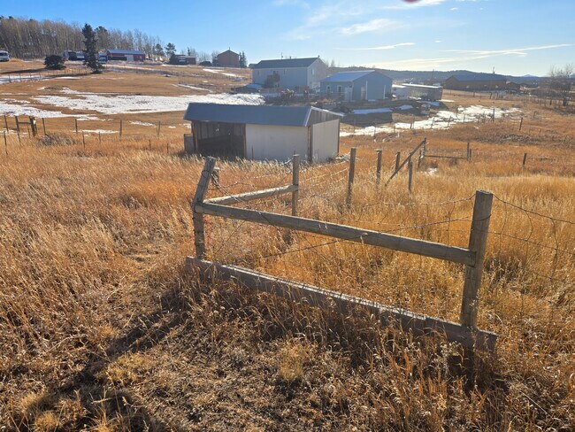 Building Photo - 432 Grandview Dr