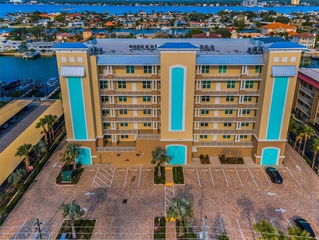 Building Photo - 125 Island Way