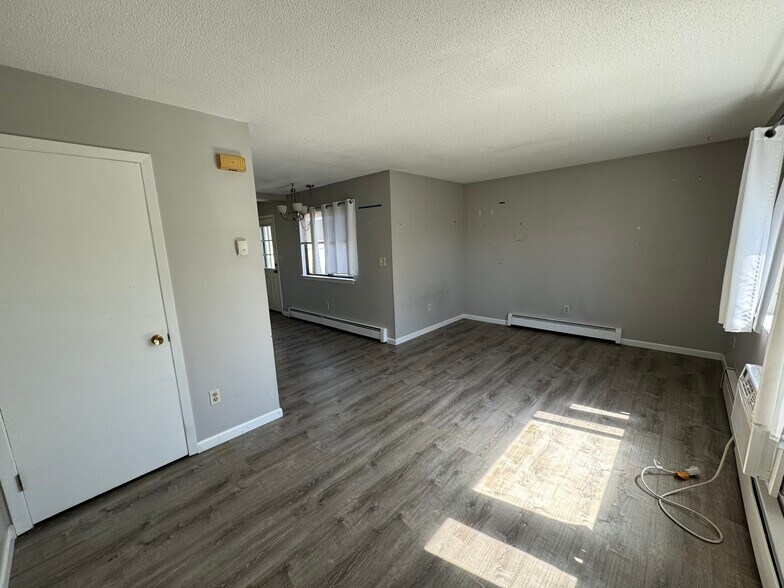 Primary Photo - 60 Plainfield Ave