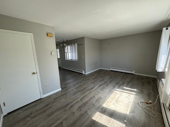 Building Photo - 60 Plainfield Ave