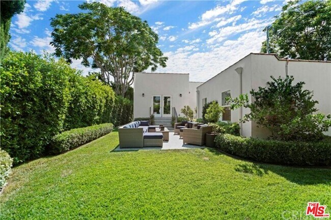 Building Photo - 1207 Reynolds Dr