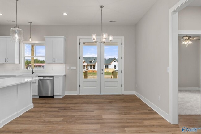 Building Photo - 219 Bush Rd SE