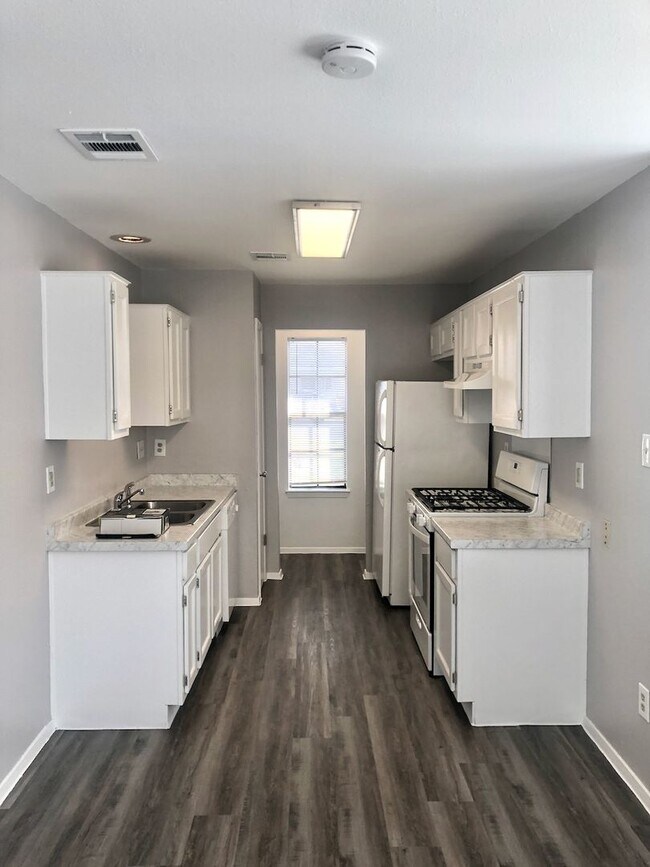 Building Photo - 12402 Alderbrook Dr