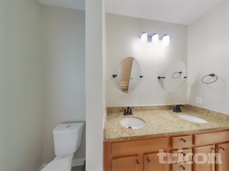 Building Photo - 240 Fox Squirrel Cir