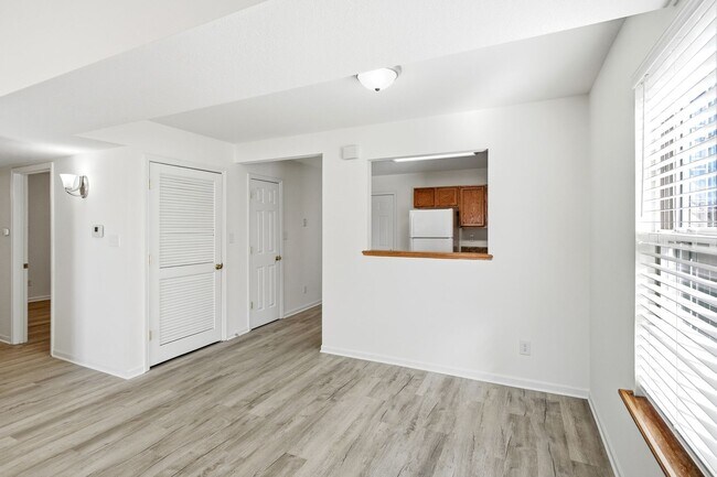 Building Photo - 1707-1709-1709 Juniper Dr