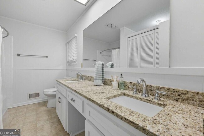 Building Photo - 1930 Tapawingo Dr