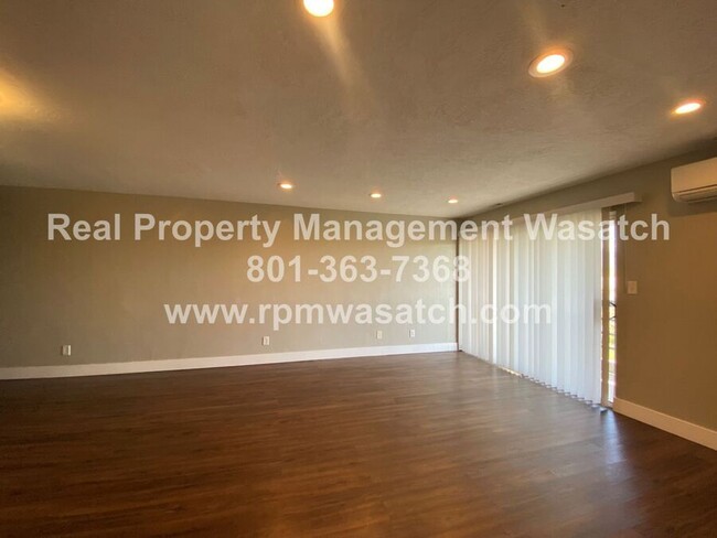 Building Photo - 207 S 600 E