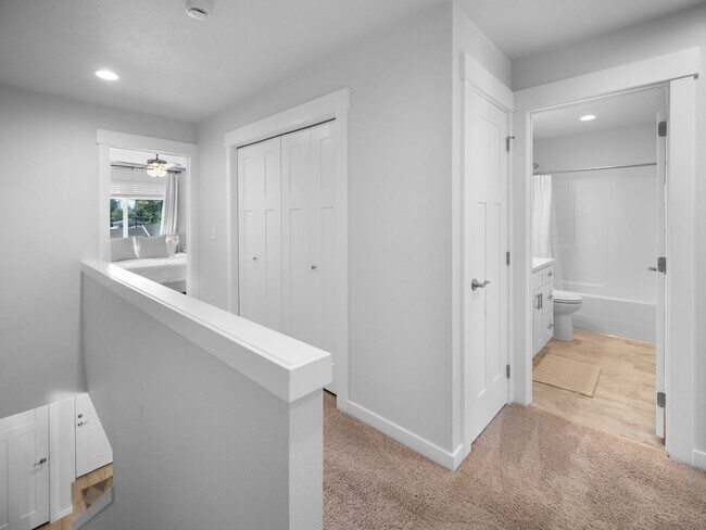 Building Photo - 3-Bedroom Home with Private Garage and Fen...