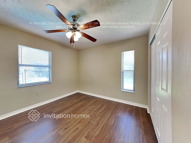 Building Photo - 906 Belle Timbre Ave
