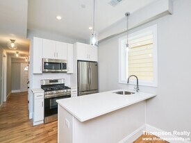 Building Photo - 1110 Saratoga St