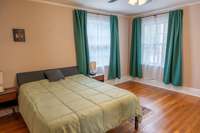 Building Photo - SHADYSIDE RENTAL