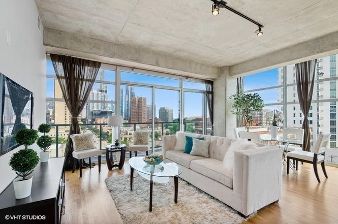 Building Photo - 1620 S Michigan Ave