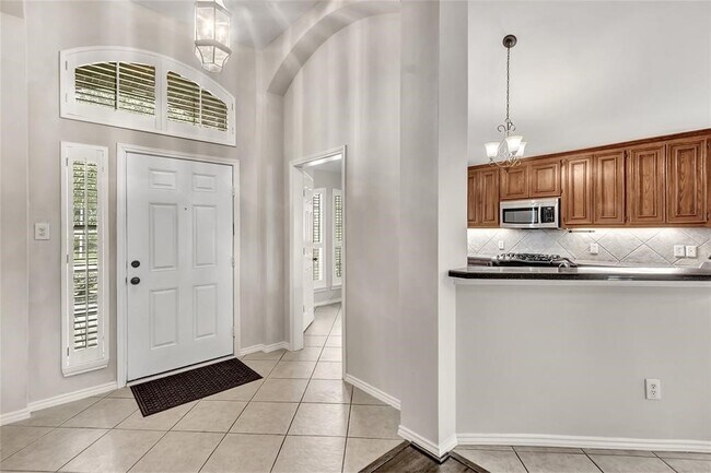 Building Photo - 15814 Finwood Ln