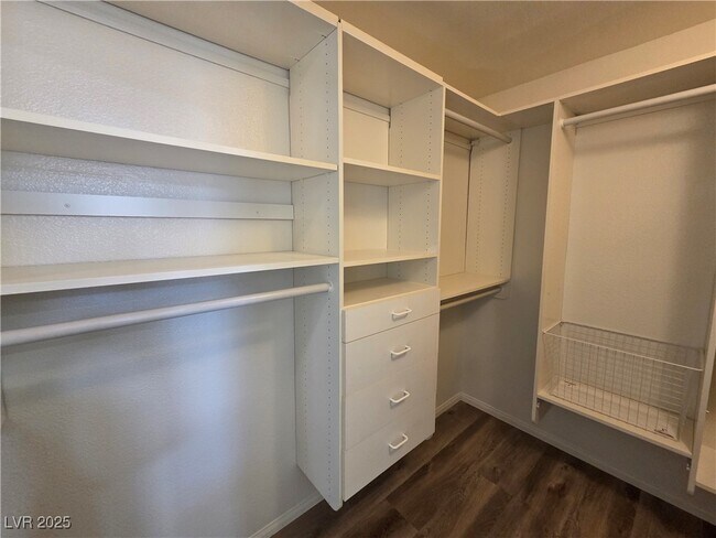 Building Photo - 8204 Tivoli Cove Dr