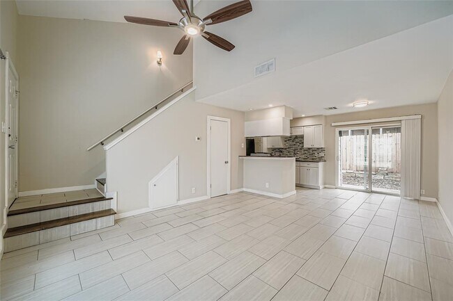 Building Photo - 5604 Woodrow Ave