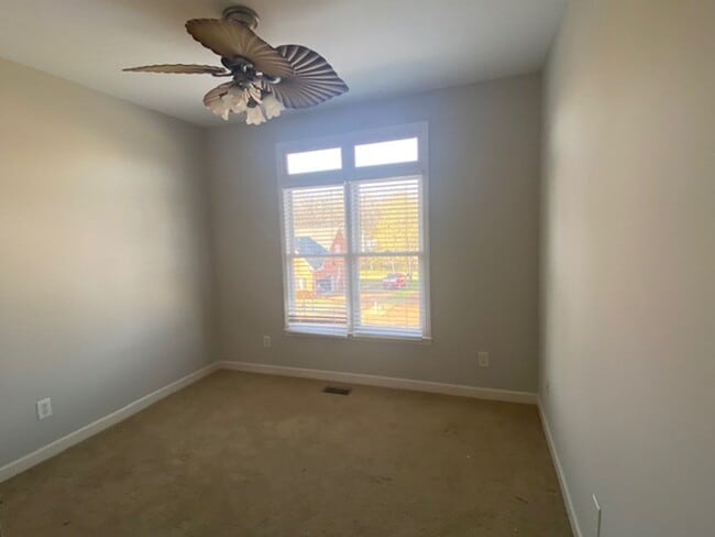 Building Photo - Coming Soon! Great home near the lake and ...