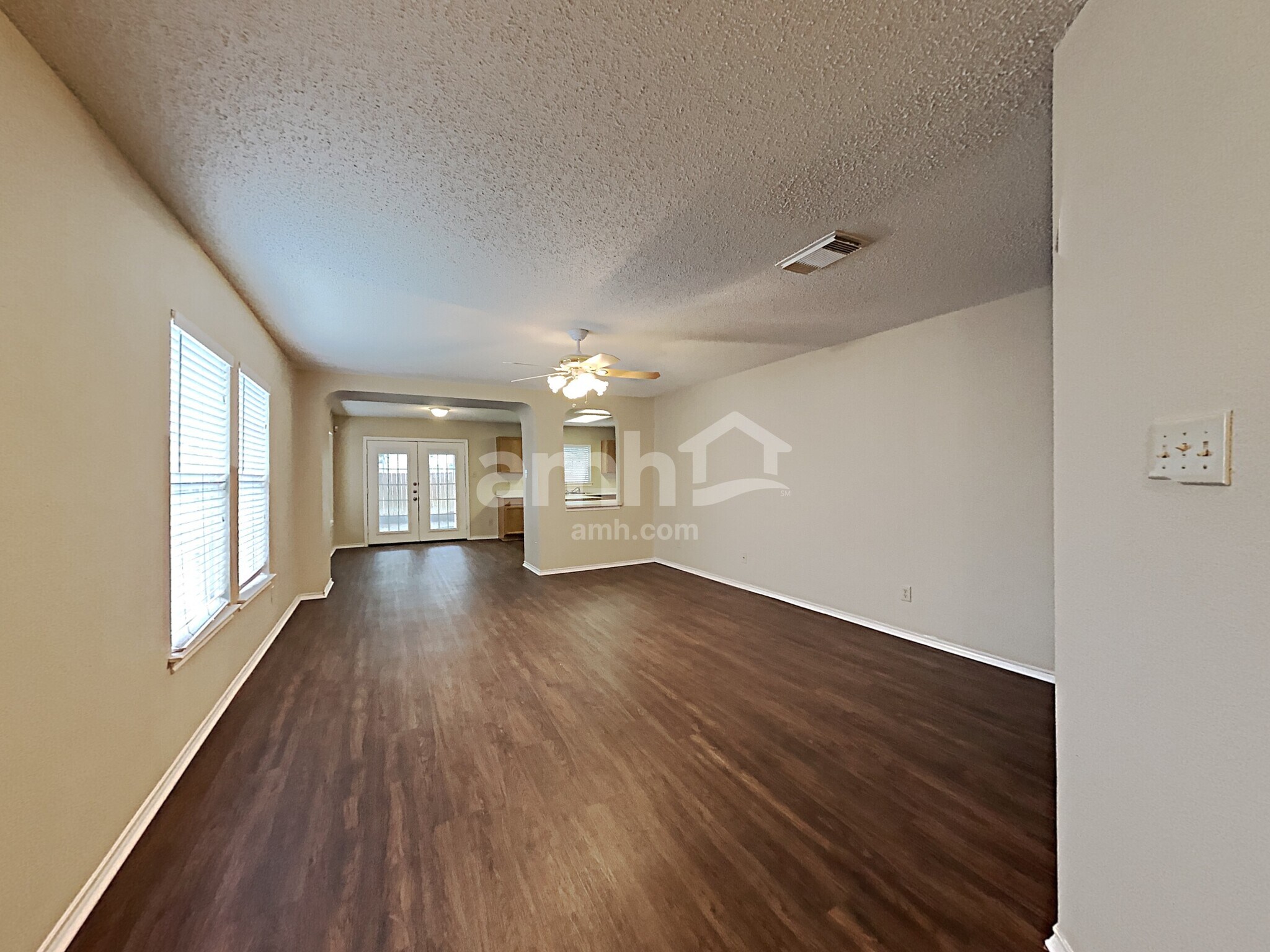 Building Photo - 8335 Tavern Pt