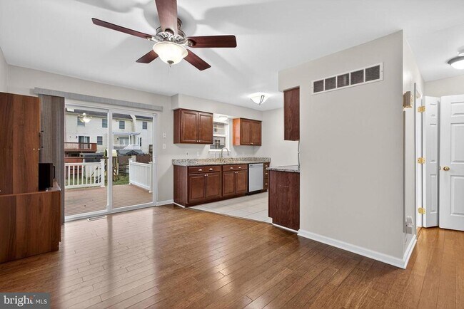 Building Photo - 613 Candlestick Ln