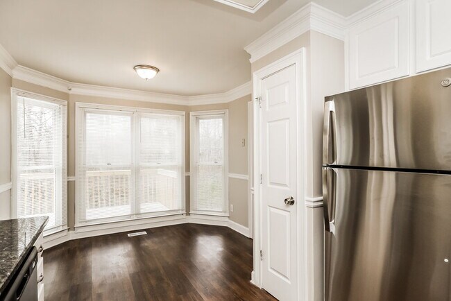 Building Photo - 1310 Kay Terrace SE