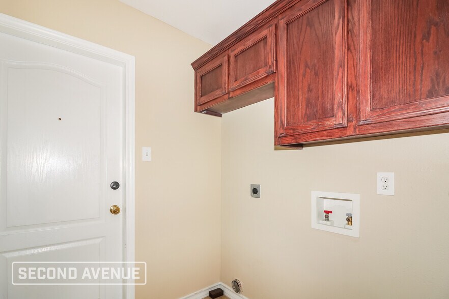 Building Photo - 3622 Garnet Ct