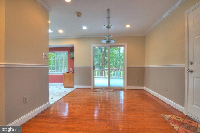 Building Photo - 2405 Earlsgate Ct