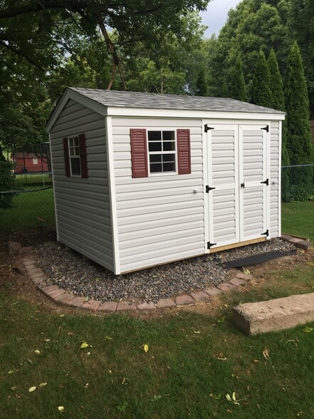 Building Photo - 37 Royal View Dr