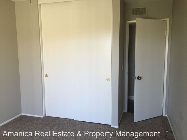 Building Photo - 2 br, 2 bath House - 2403 W. Acacia Ave.