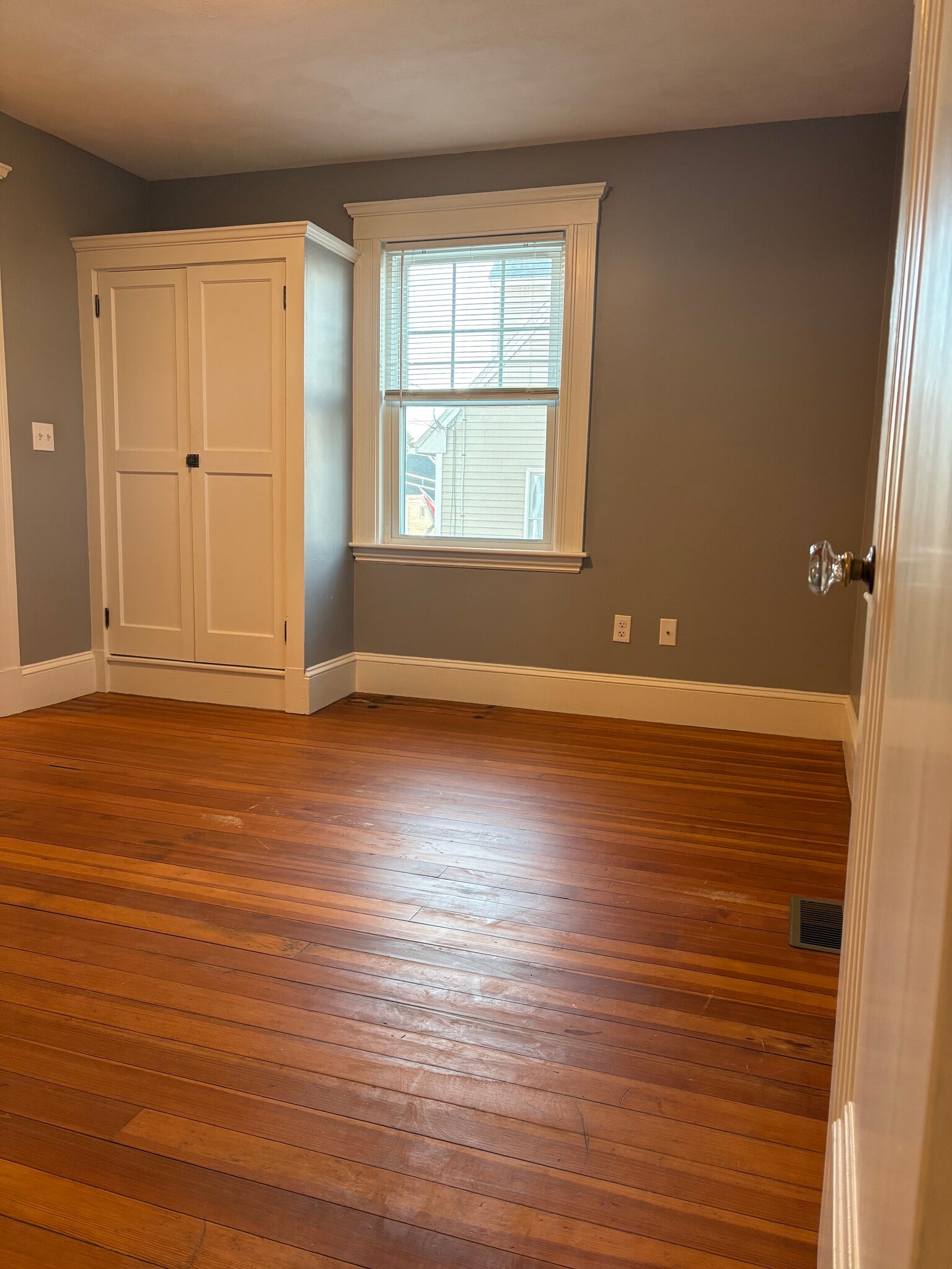 Building Photo - 12 Madison Ave