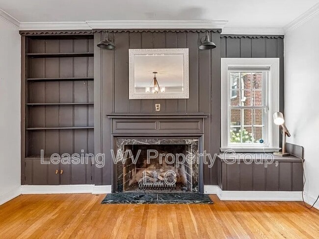 Building Photo - 887 Poplar Rd