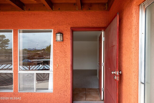 Building Photo - 6255 N Camino Pimeria Alta