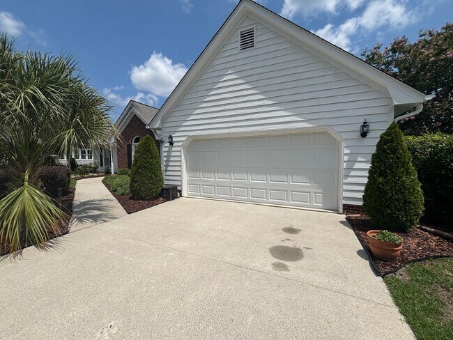 Building Photo - 5405 Beretta Way