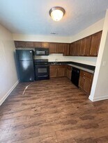 Building Photo - Courtyard Apartments