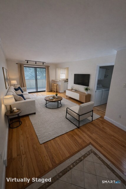 Building Photo - 8 Oakwood Ave