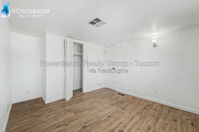 Building Photo - 6525 N Brushtail Ln