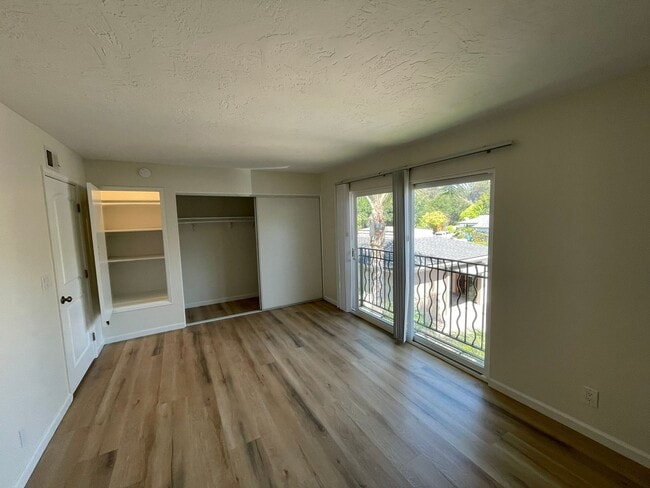 Building Photo - 3745 Portofino Way
