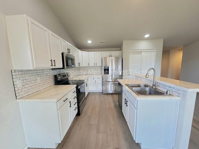 Building Photo - 6206 Maryhill Ln